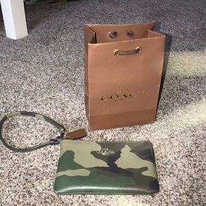 Coach wristlet wallet